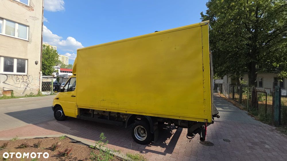 Mercedes-Benz Sprinter - 17