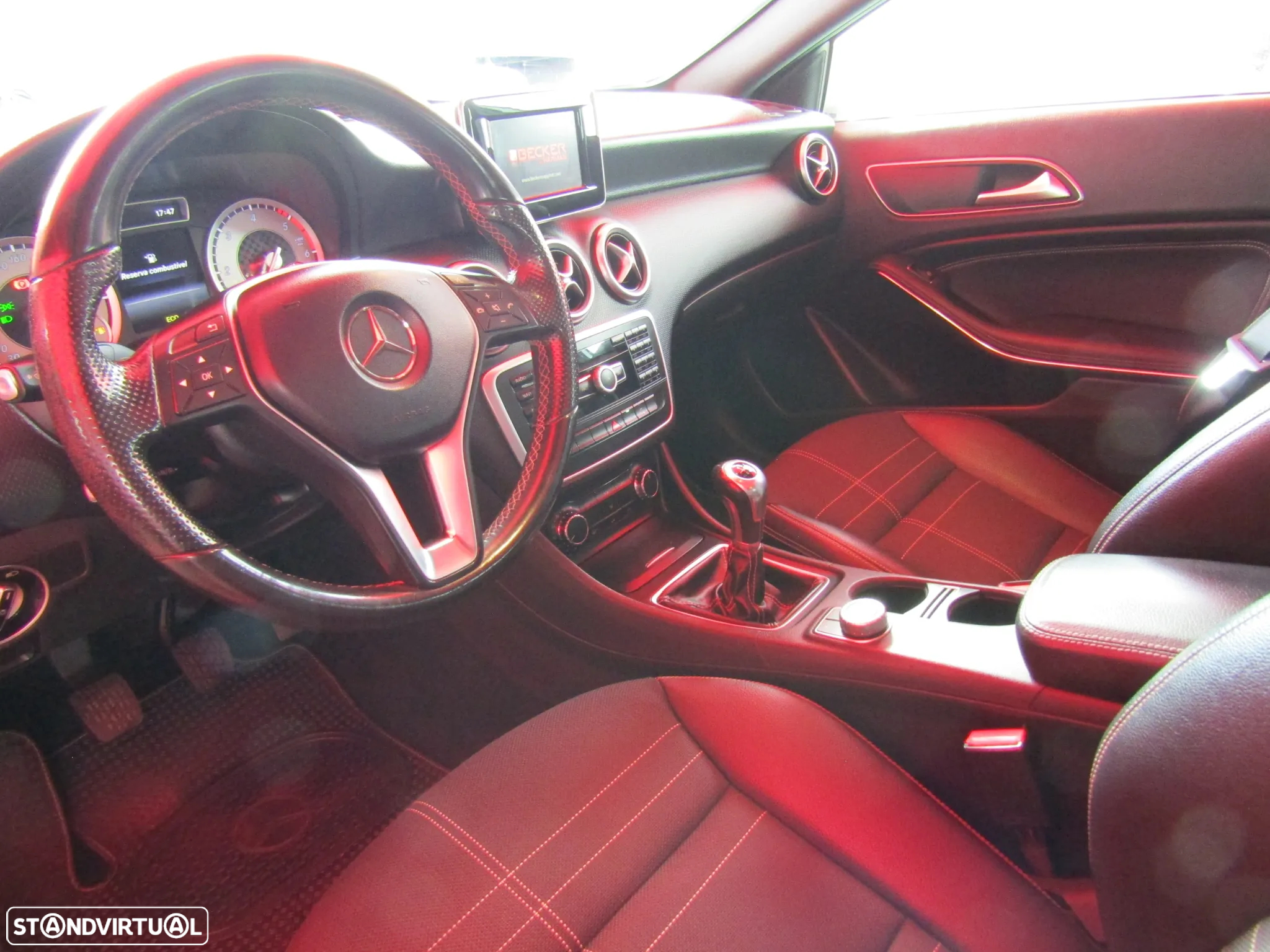 Mercedes-Benz A 180 CDI (BlueEFFICIENCY) Urban - 12