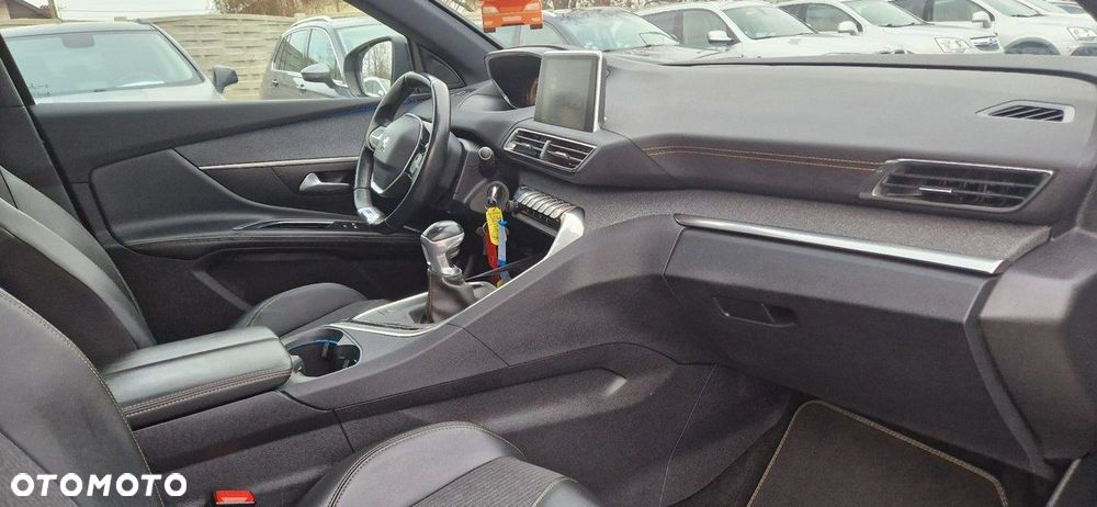Peugeot 5008 - 22