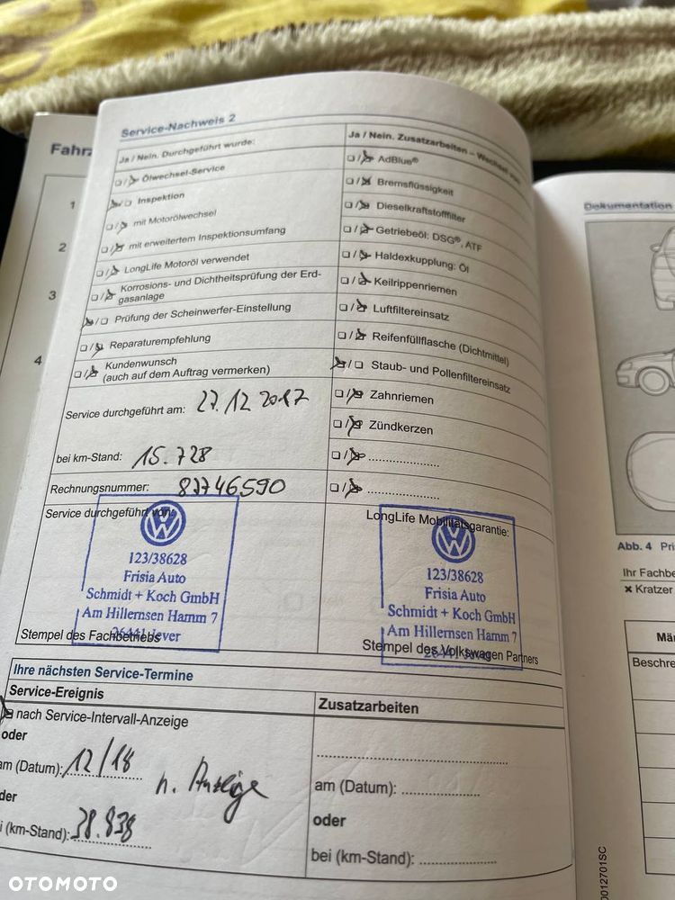 Volkswagen Golf 1.6 TDI BlueMotion Technology Lounge - 28