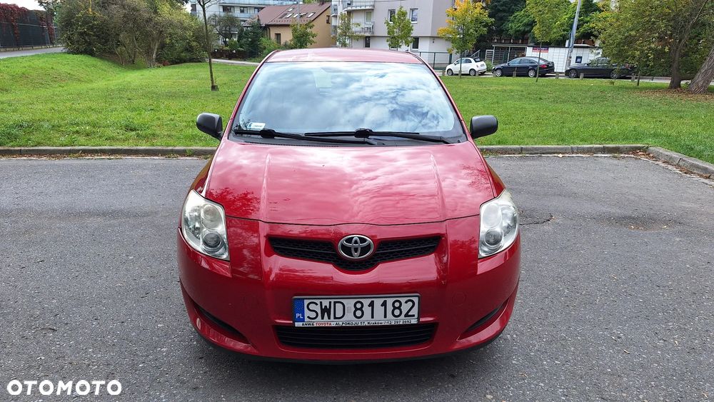 Toyota Auris 2009 photo 3