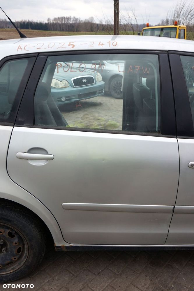 DRZWI TYLNE PRAWE POLO IV 9N LIFT 5D HB LA7W  SREBRNY VOLKSWAGEN 2004-2009 - 1