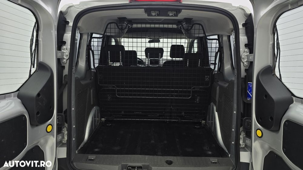 Ford Transit Connect - 25