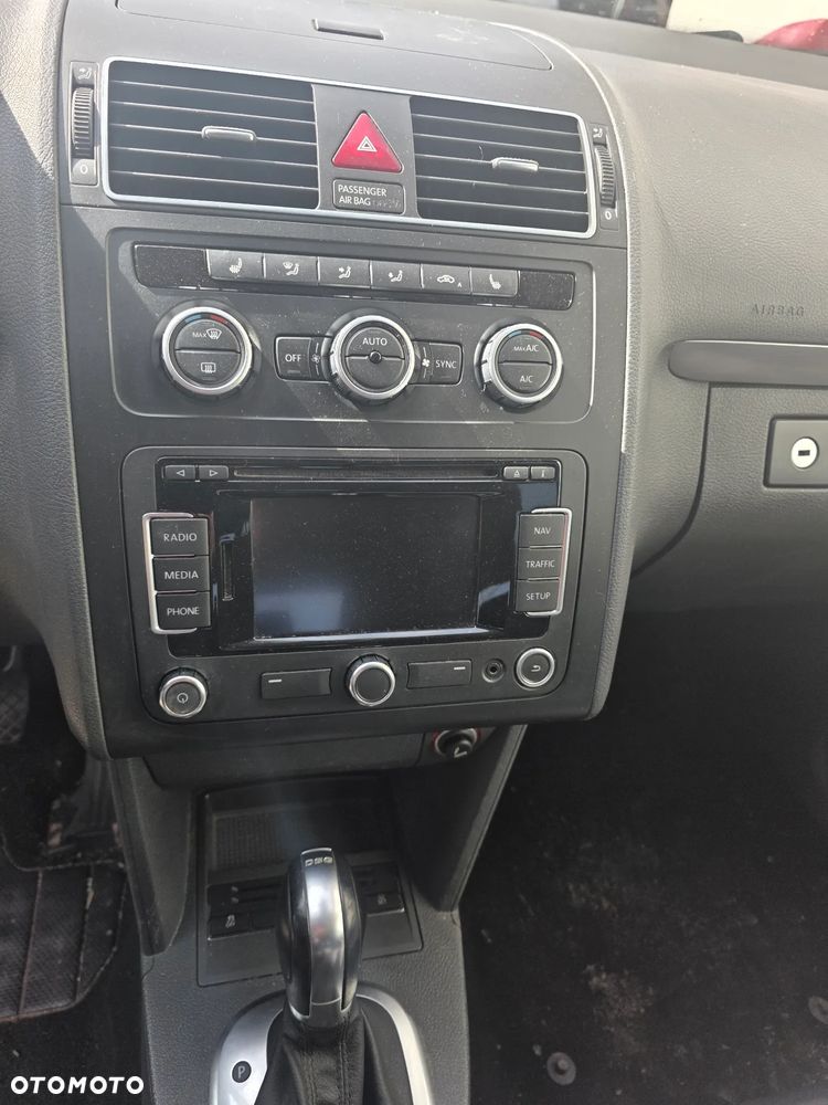 Volkswagen Touran 2.0 TDI DPF BlueMotion Technology DSG Cup - 15