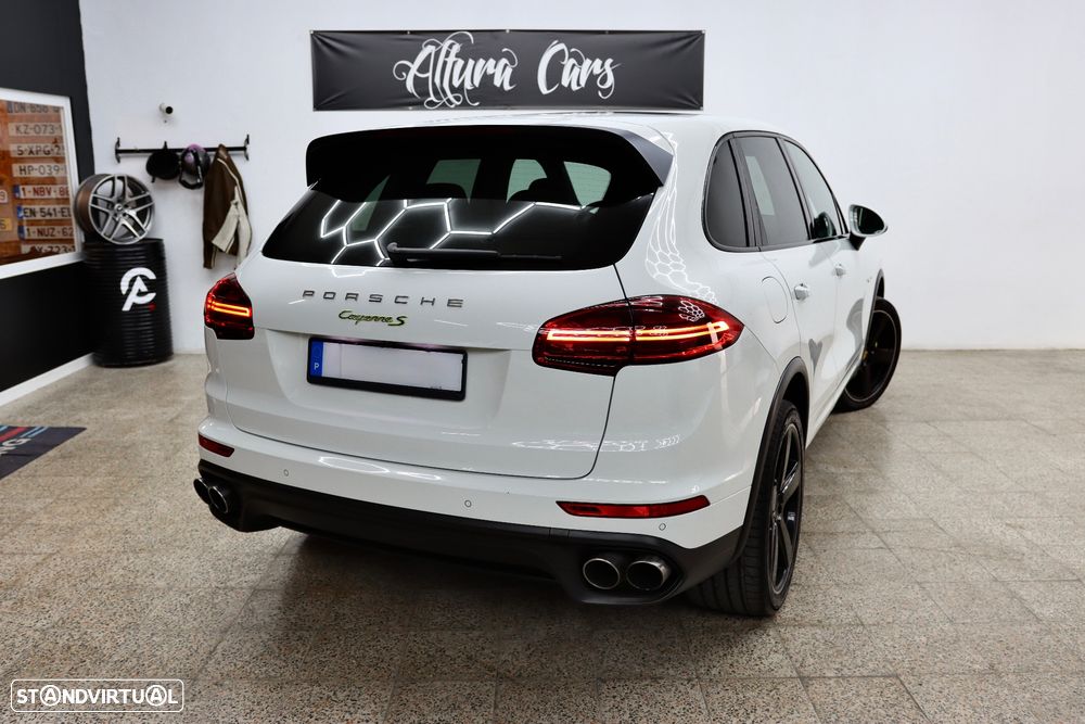 Porsche Cayenne - 28