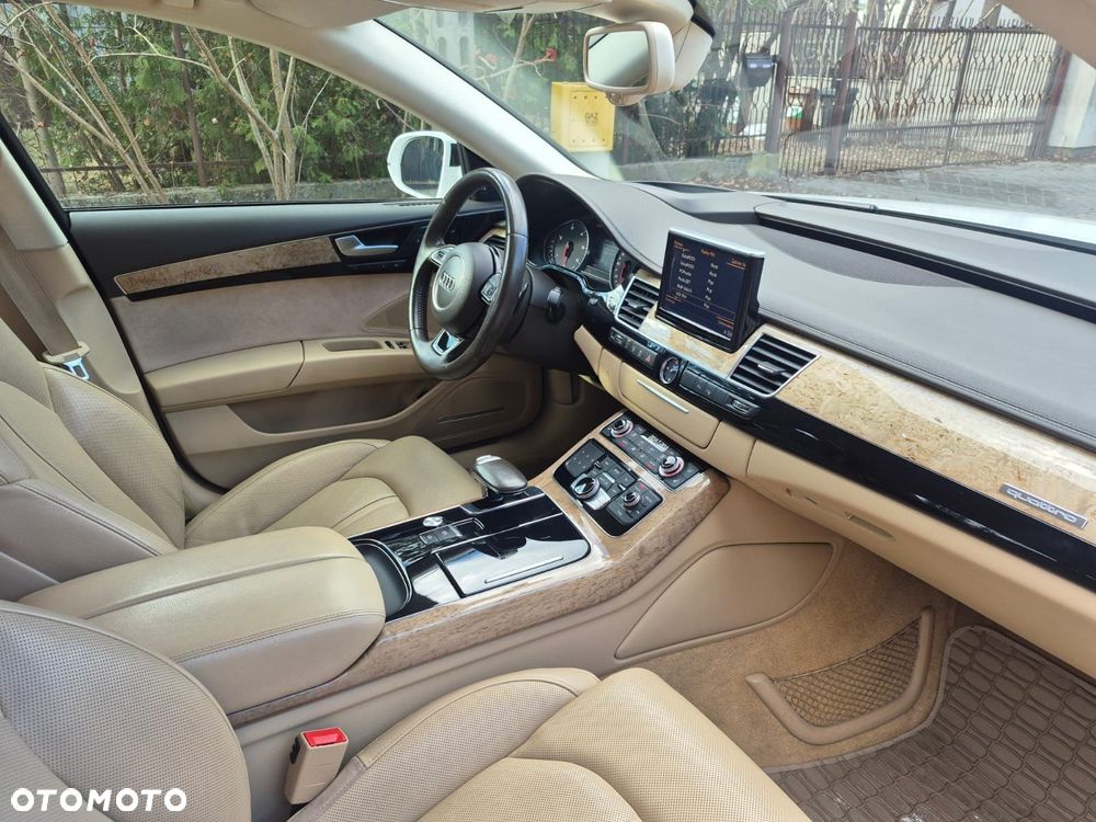 Audi A8 4.2 TDI DPF (clean diesel) quattro tiptronic - 18