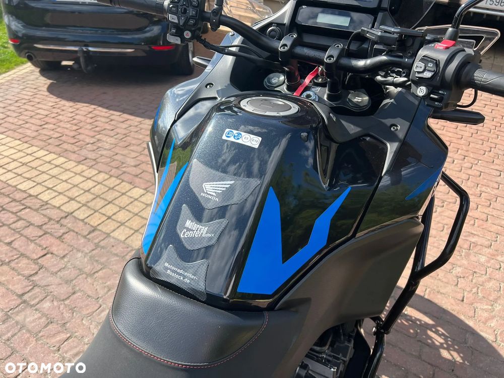 Honda NT - 8