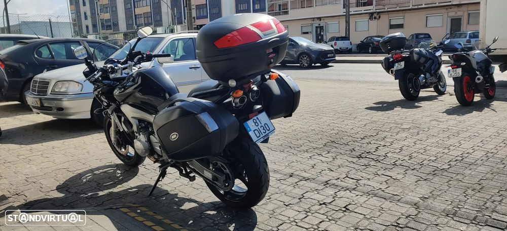 Yamaha Fazer 600 - 8
