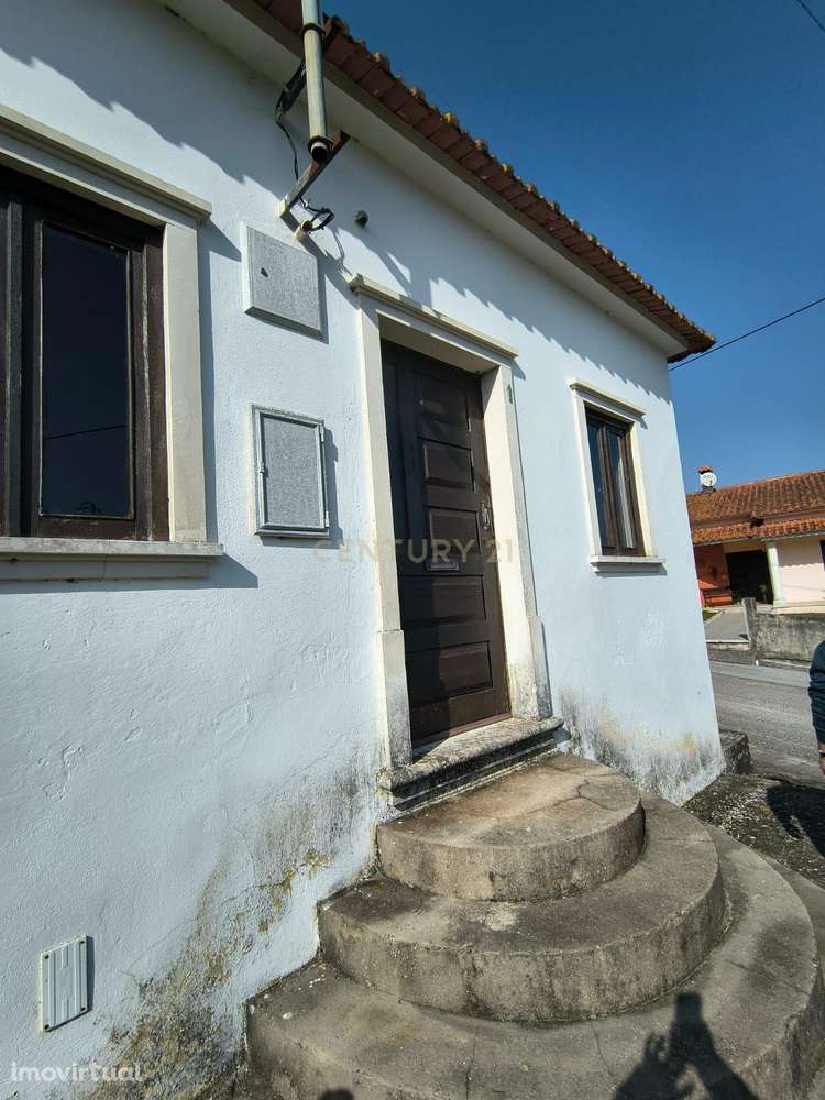 Moradia T2 em Alpedriz – Um investimento com múltiplas possibilidades - Grande imagem: 4/28