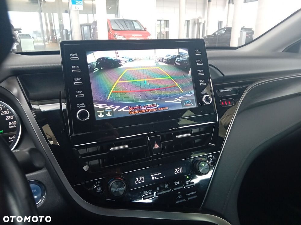 Toyota Camry - 19
