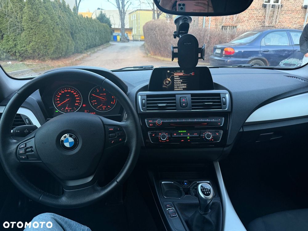 BMW Seria 1 116d EfficientDynamics - 9