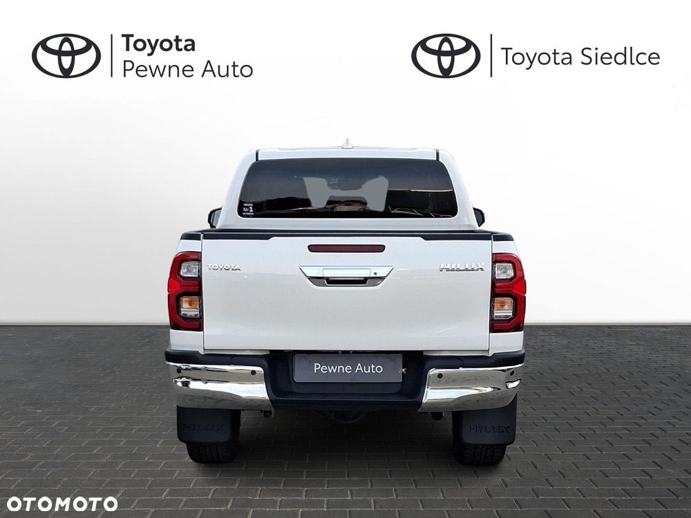Toyota Hilux 2.8 D-4D Double Cab SR5 4x4 - 5