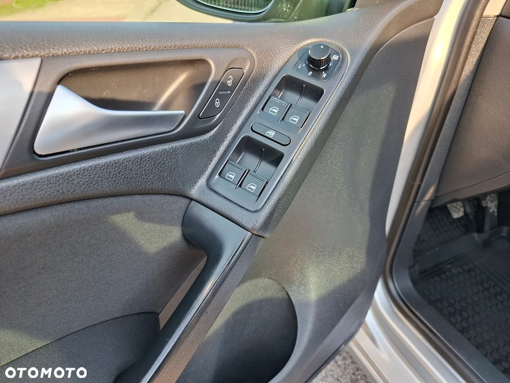 Volkswagen Golf 1.6 BlueTDI Trendline - 23