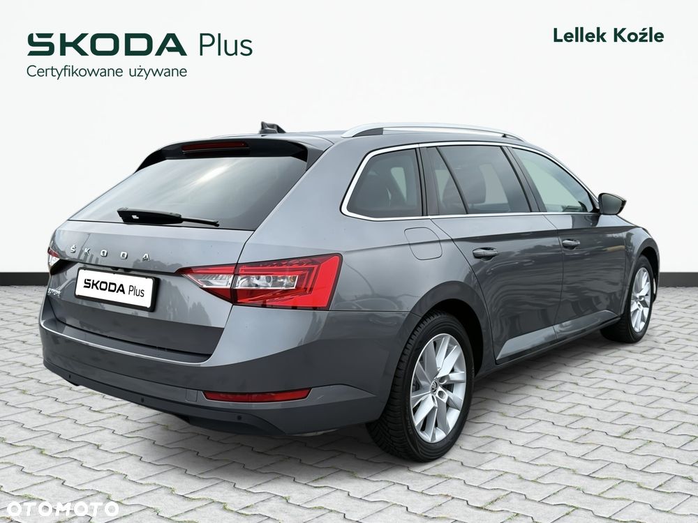 Skoda Superb 2.0 TSI Ambition DSG - 5