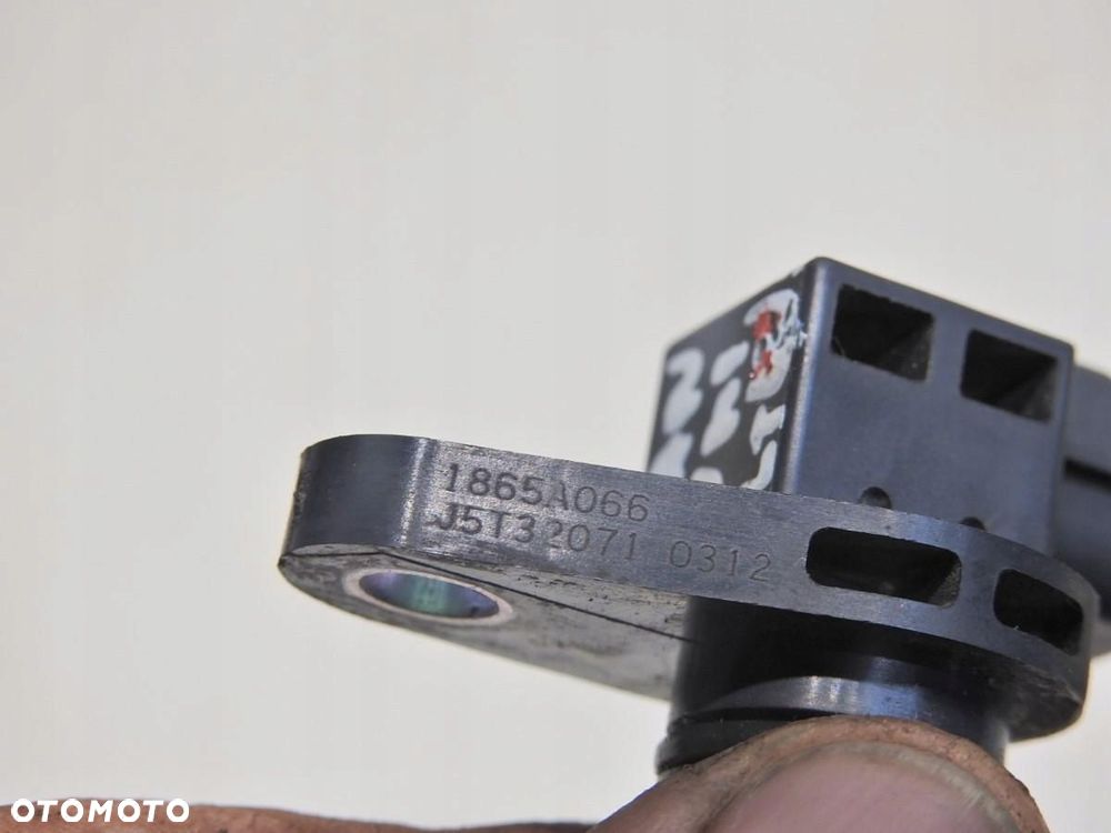 CZUJNIK POŁOŻENIA WAŁKA MITSUBISHI LANCER VIII 1.8 16V 1865A066 - 7