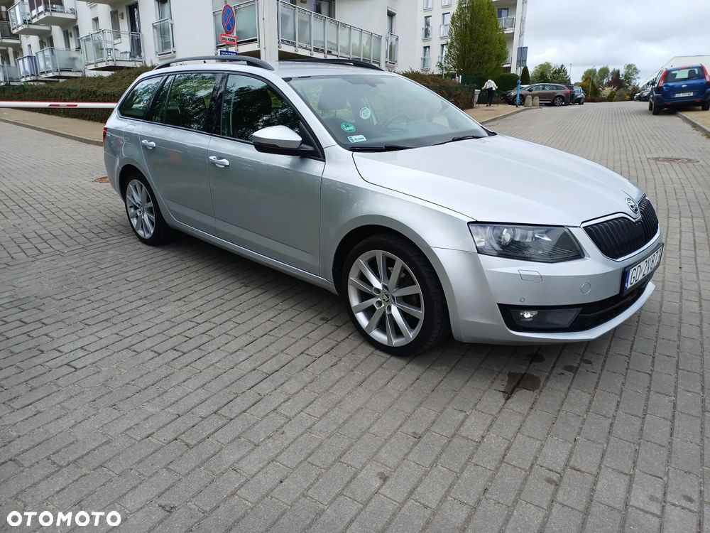 Skoda Octavia 2.0 TDI Elegance DSG - 2