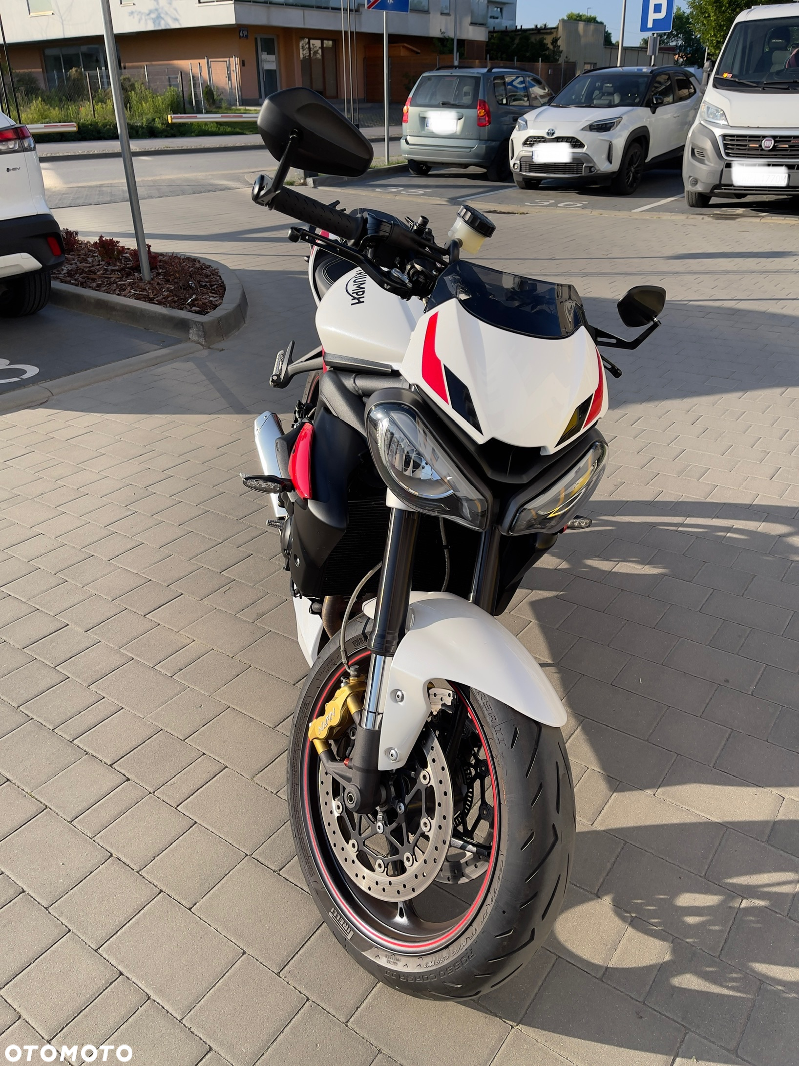 Triumph Street Triple - 3
