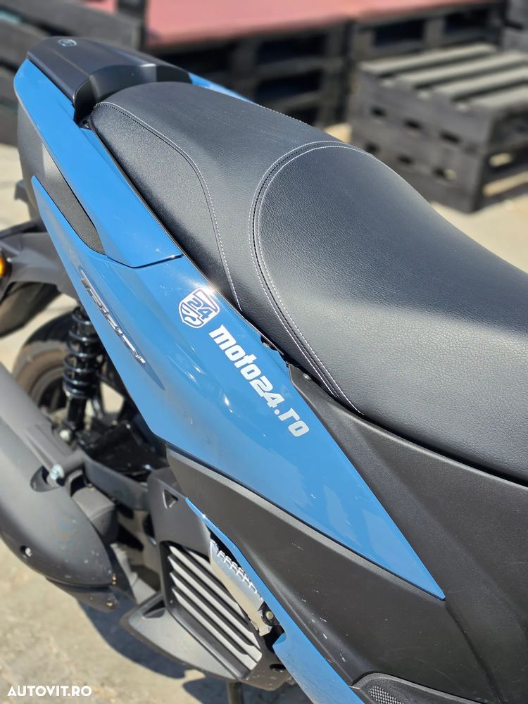 Yamaha Tricity 125 - 13