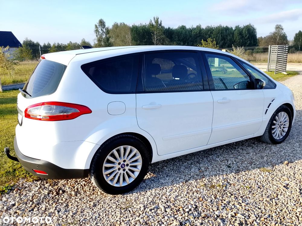 Ford S-Max - 13