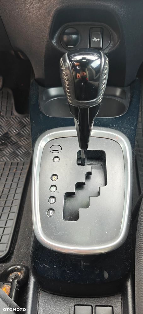 Toyota Yaris 1.5 Dynamic CVT - 13