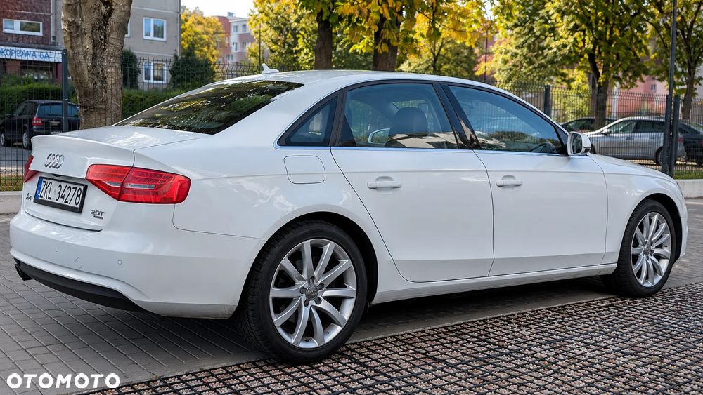 Audi A4 Limousine - 2
