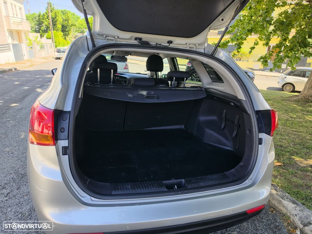 Kia Ceed SW 1.6 CRDi TX Prime - 4
