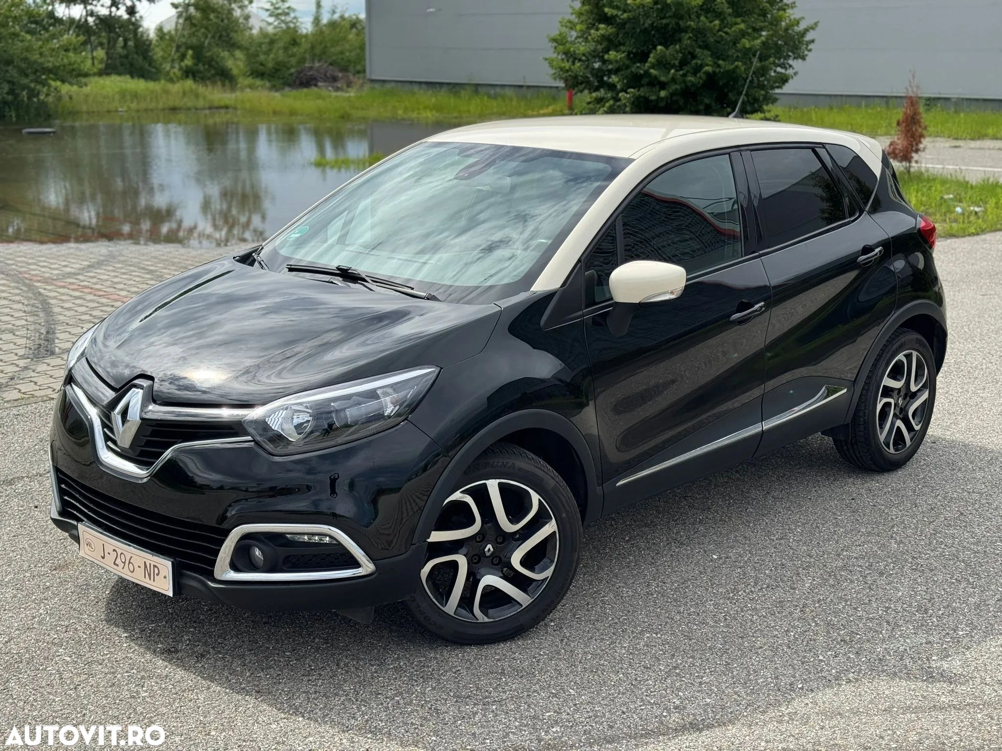 Renault Captur - 1