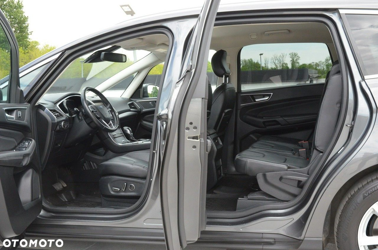 Ford S-Max 2.0 TDCi 4WD Titanium PowerShift - 36