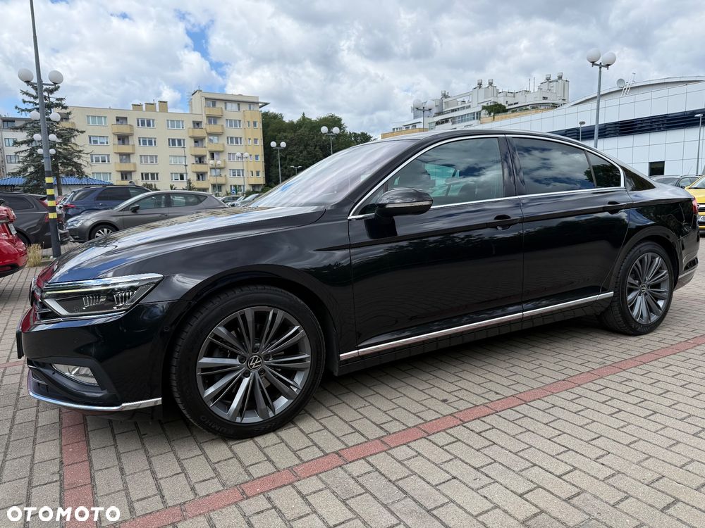 Volkswagen Passat 2.0 TSI Elegance DSG - 2