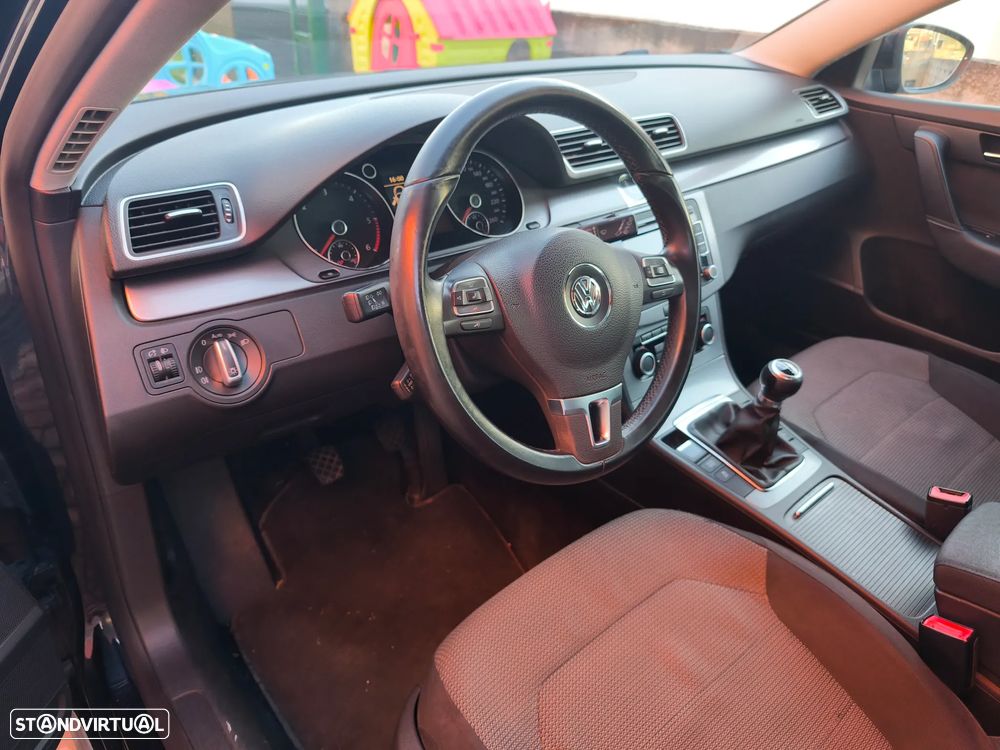 VW Passat Variant 1.6 TDI BlueMotion - 5