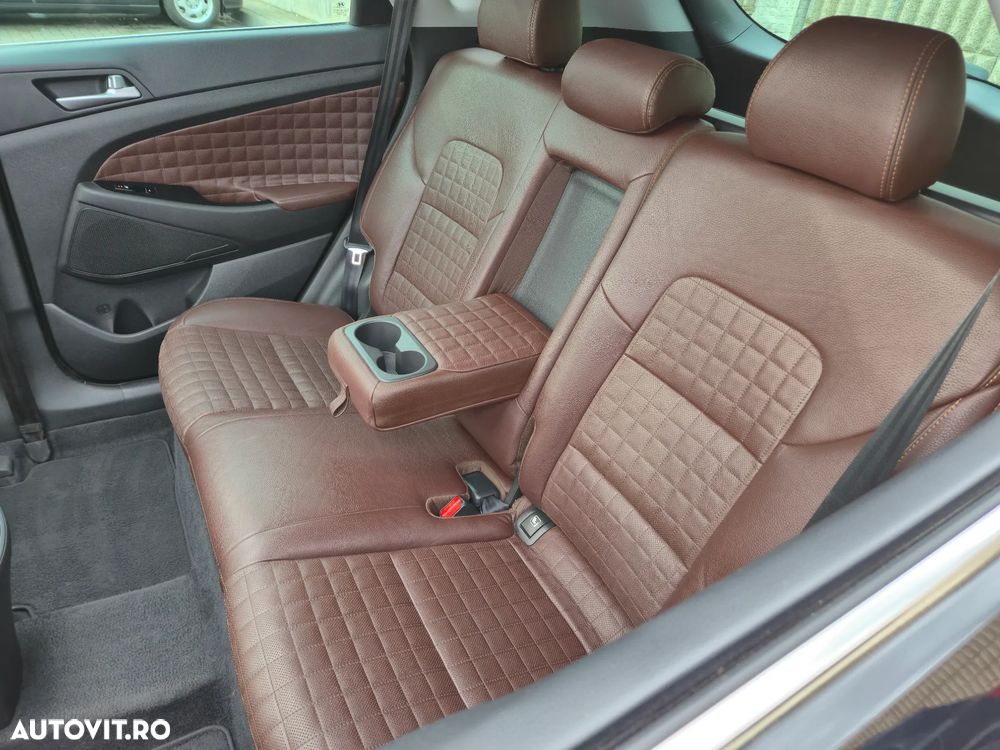 Hyundai Tucson 2.0 CRDI 4WD Automatik 25 Jahre - 23