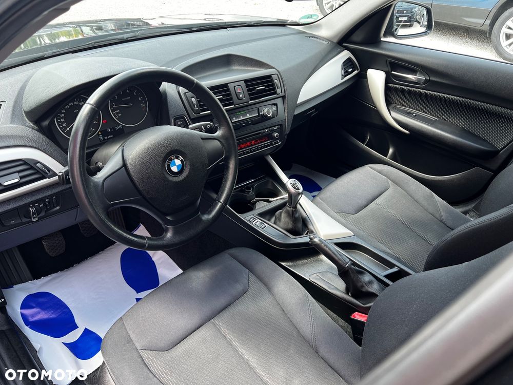 BMW Seria 1 116i - 17
