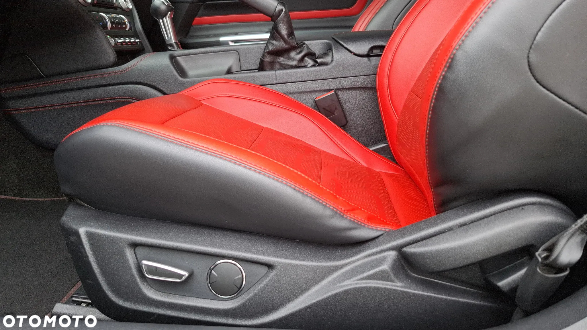 Ford Mustang 5.0 V8 GT - 15