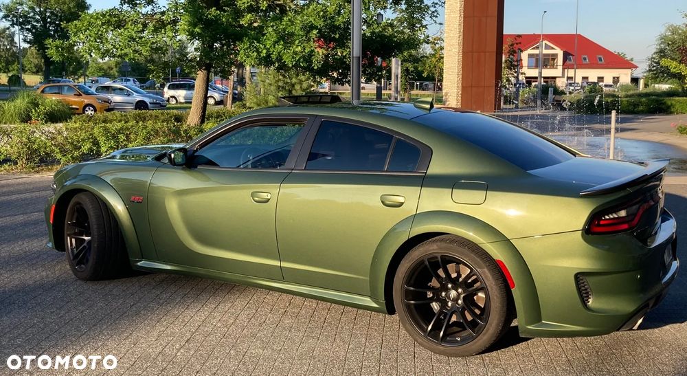 Dodge Charger 6.4 Scat Pack Widebody - 4