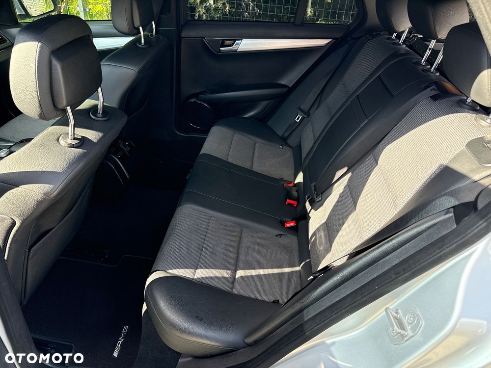 Mercedes-Benz Klasa C 200 Kompressor Avantgarde - 14