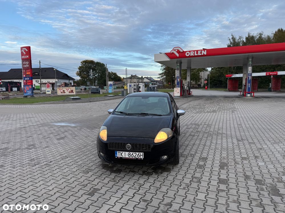 Fiat Grande Punto 2008 photo 2