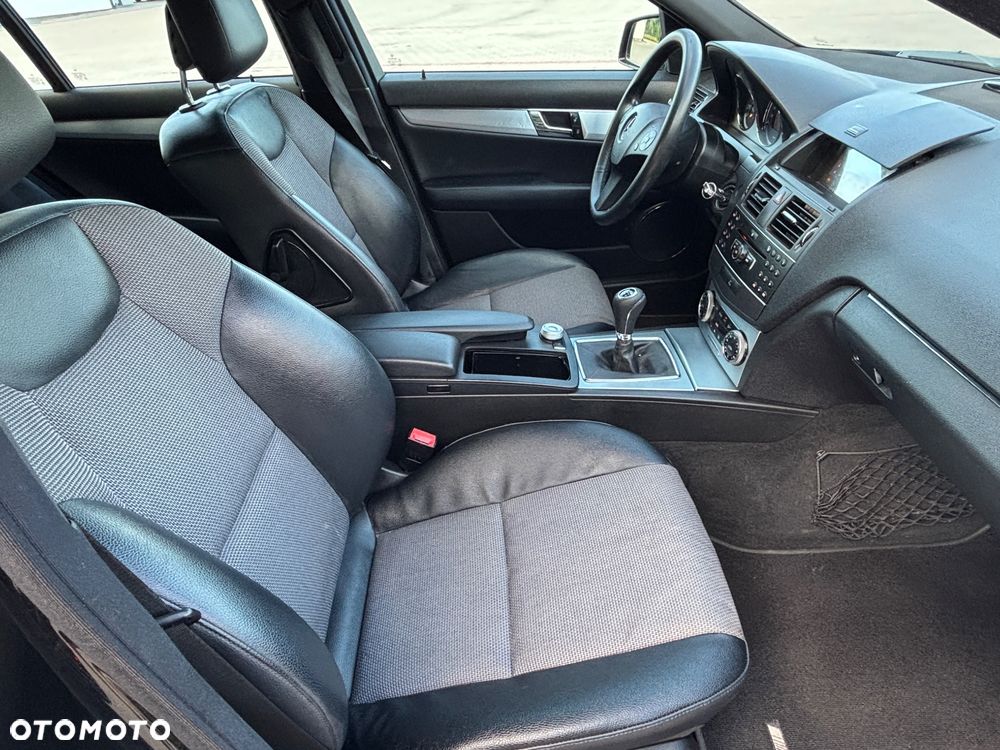 Mercedes-Benz Klasa C 200 CDI Avantgarde Edition - 30