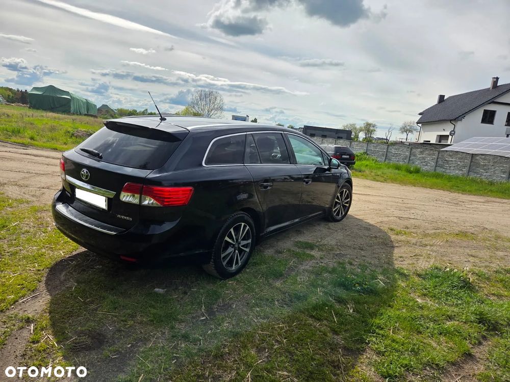 Toyota Avensis 2.0 D-4D - 3
