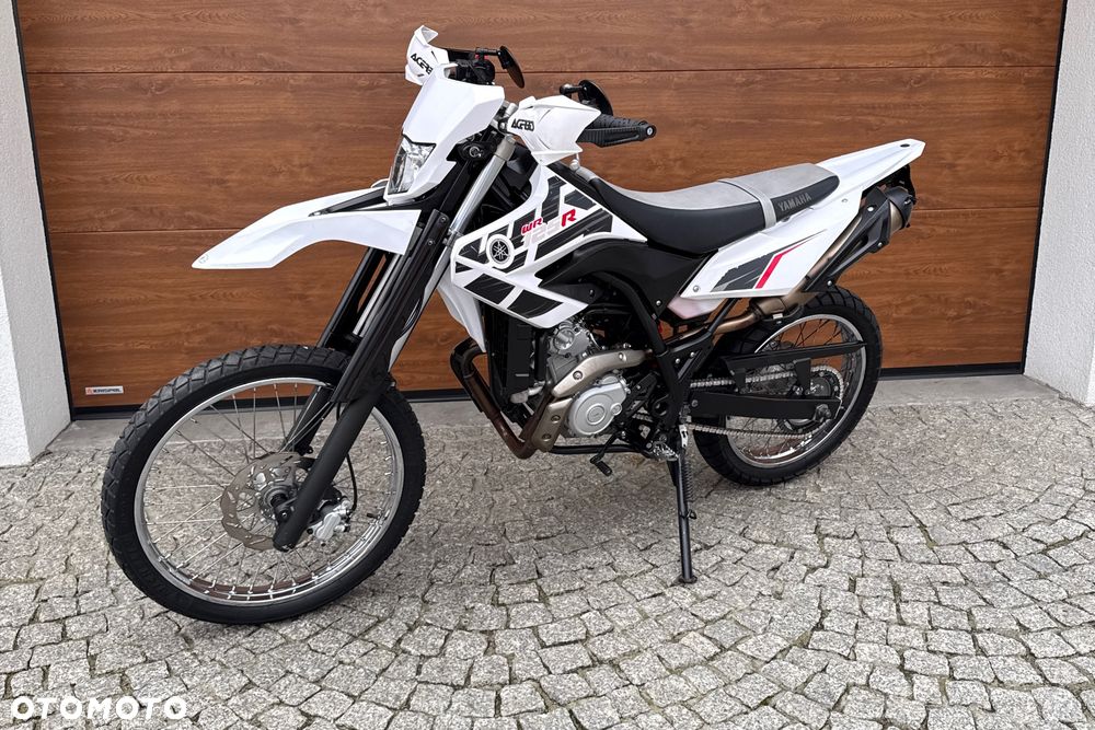 Yamaha WR - 17