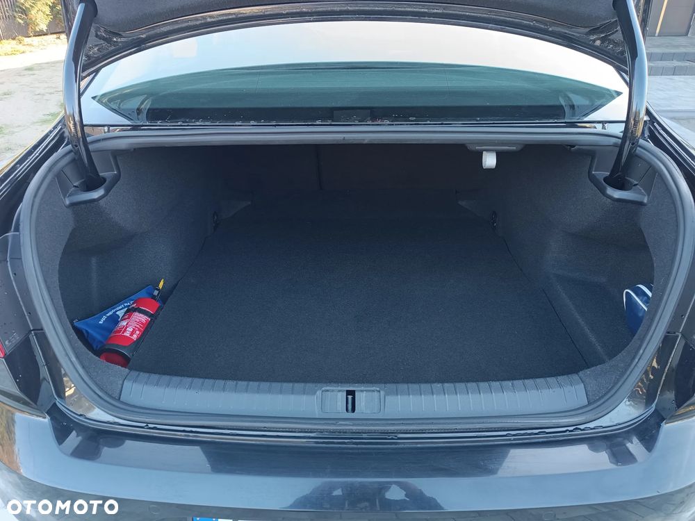 Volkswagen Passat 1.5 TSI EVO Trendline - 32