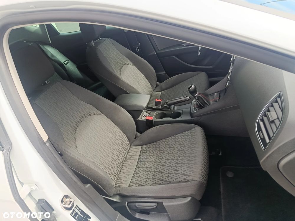 Seat Leon 2.0 TDI DPF Style - 25