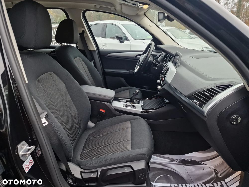 BMW X3 sDrive18d Advantage - 23