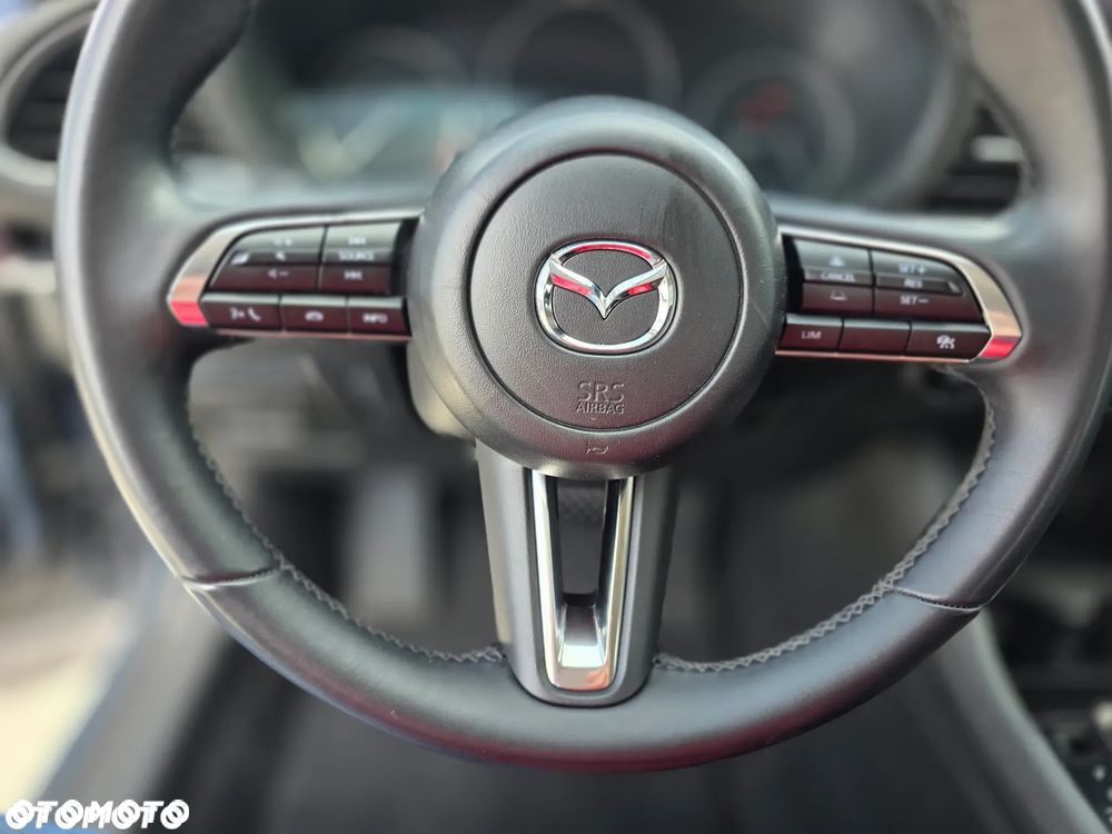 Mazda 3 2.0 mHEV Hikari - 22