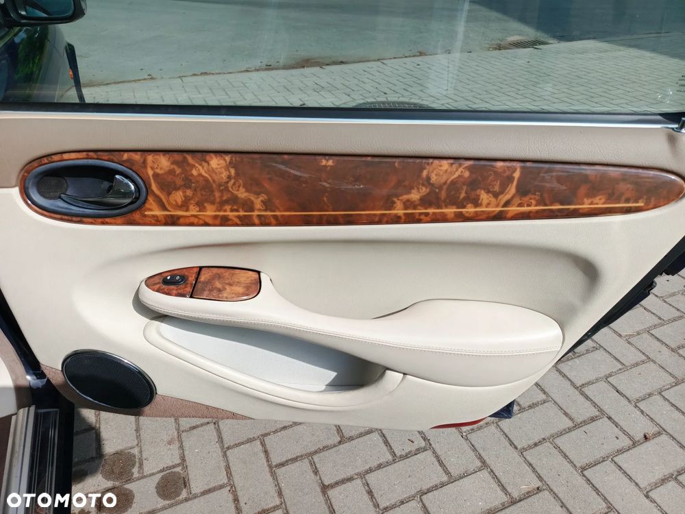 Jaguar XJ 4.0 Executive - 33