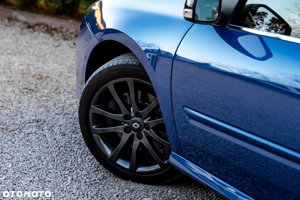 Renault Laguna dCi 180 FAP GT - 10