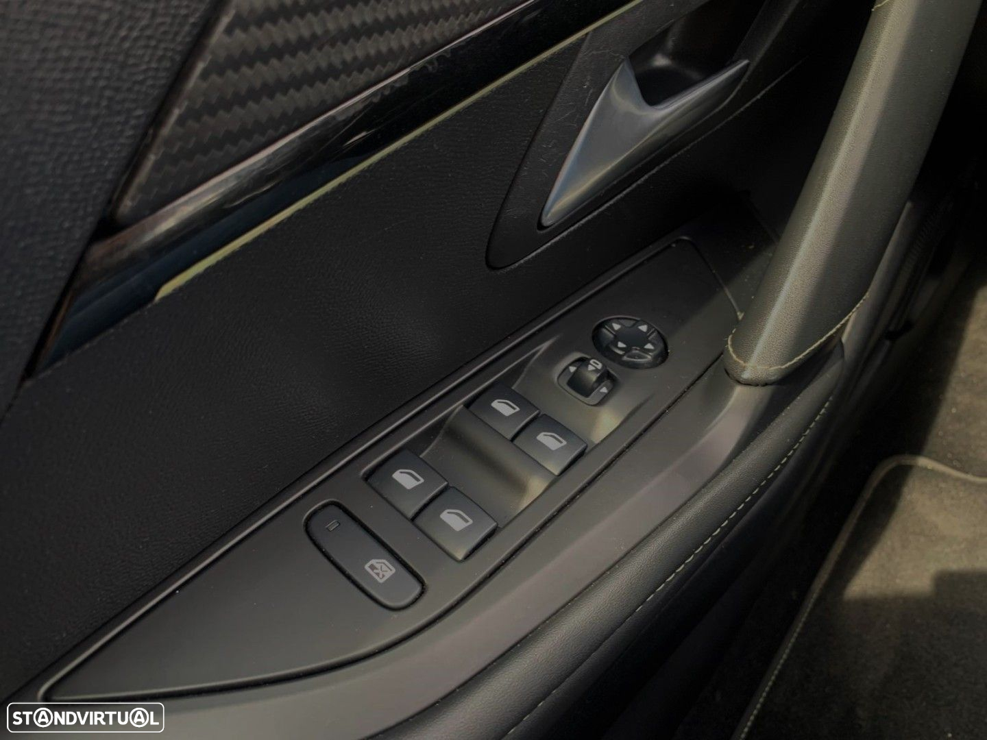 Peugeot 208 1.5 BlueHDi GT Line - 31