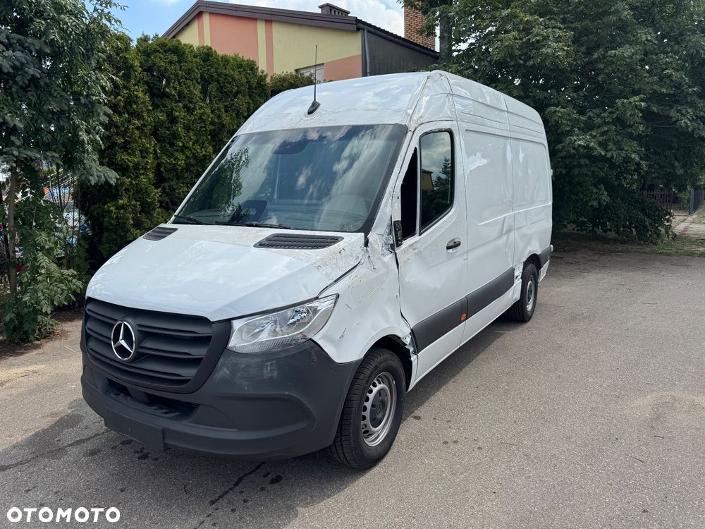 Mercedes-Benz SPRINTER - 11