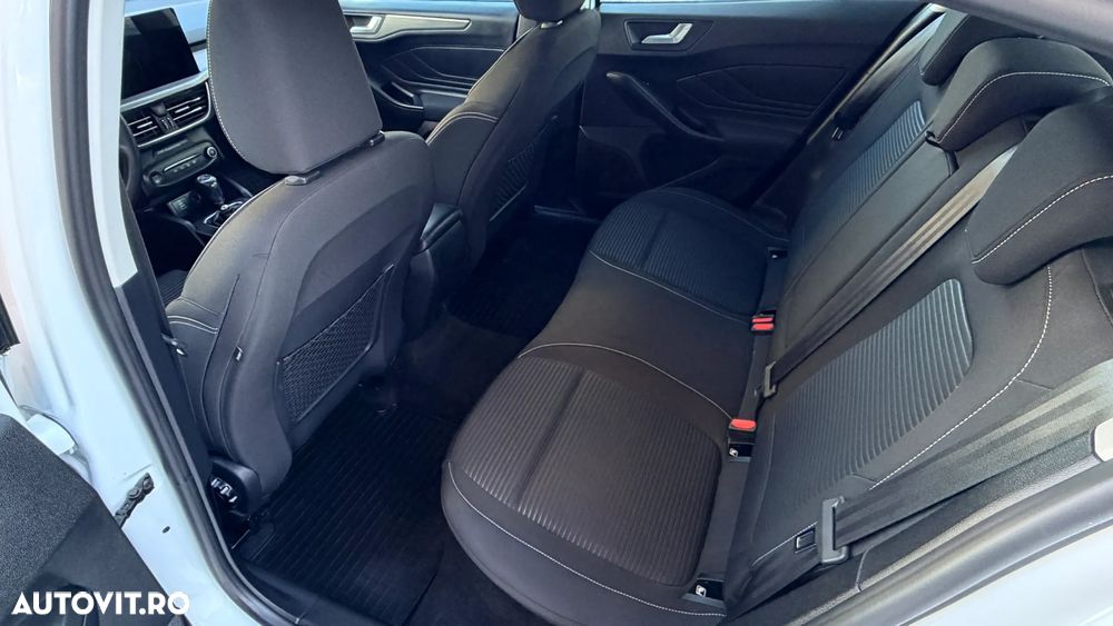 Ford Focus 1.0 EcoBoost Titanium - 31