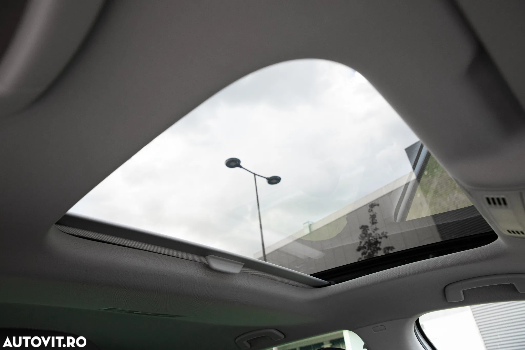 Volkswagen Golf 2.0 TDI Highline - 24