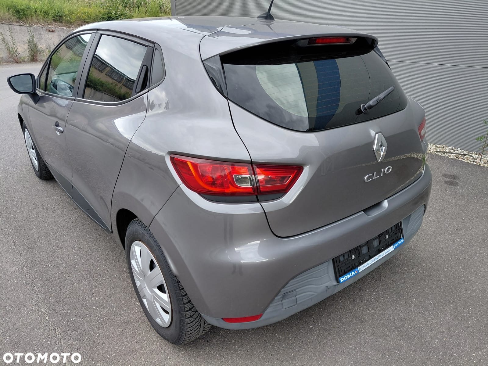 Renault Clio 1.2 16V 75 LIMITED - 3